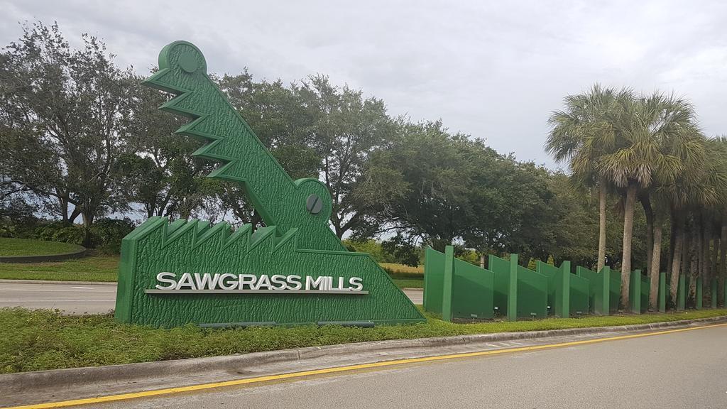 Hotel Sawgrass Sunrise Exterior foto